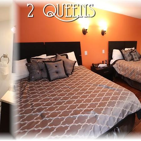 Twin Peaks Motel Napanee エクステリア 写真